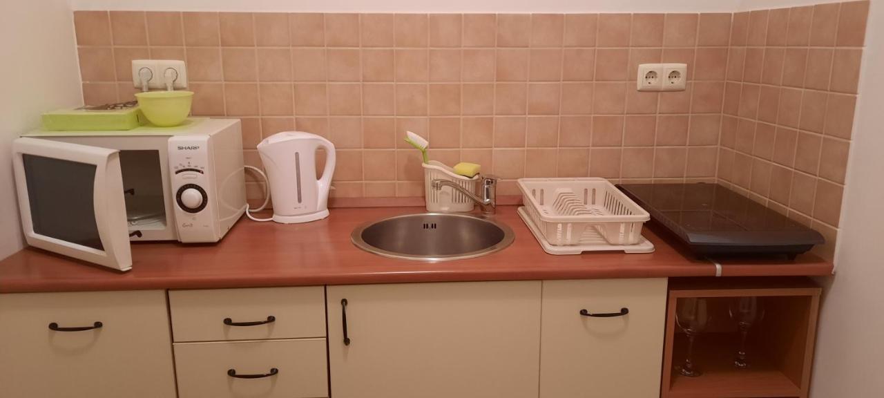 City Life Apartment Debrecen Buitenkant foto